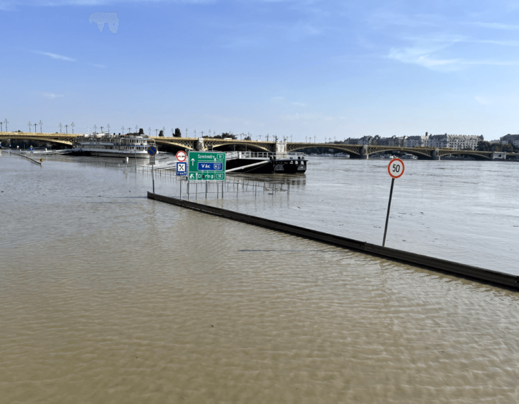 Flooded lower embarkments in Budapest