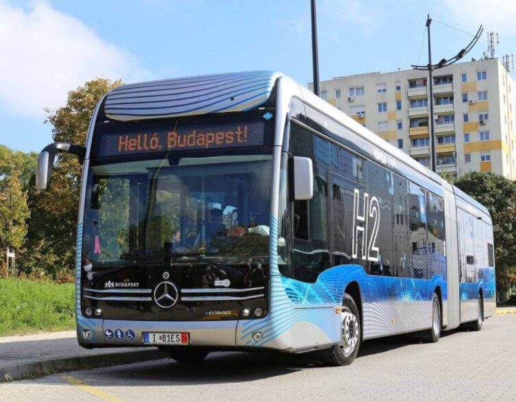 Budapest Welcomes New Hydrogen-Powered Buses for Testing