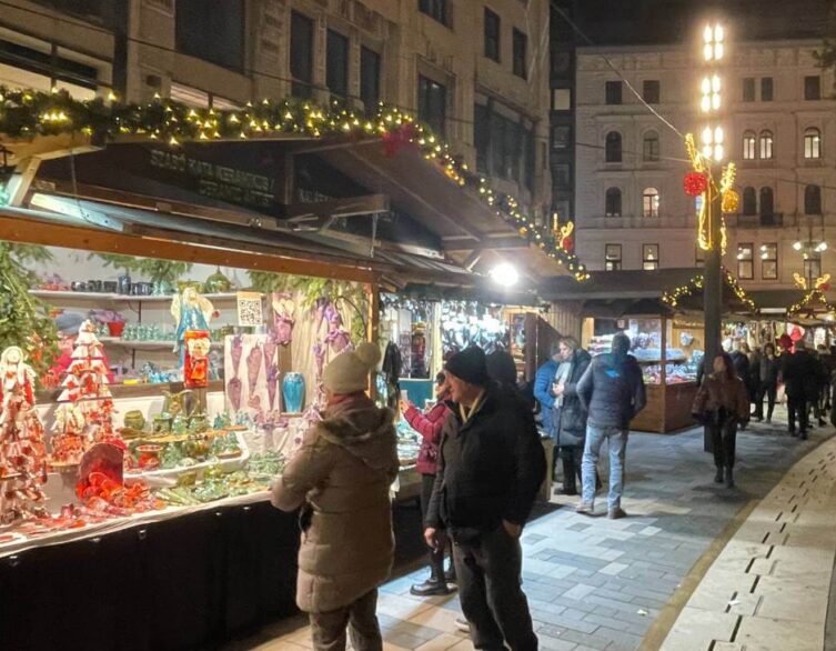 Christmas Markets in Budapest: A Magical Experience with a Few Precautions