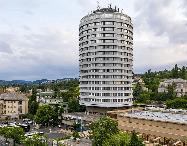 Farewell to the Iconic Budapest Körszálló: The End of an Era