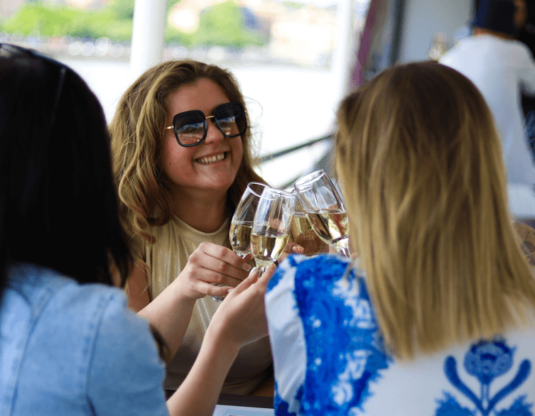 Unlimited Prosecco and wine cruise