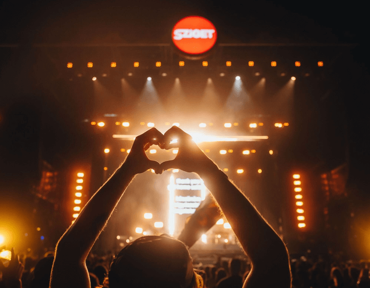 Sziget Festival 2025: Giant Bees, Japanese Circus, and the Ultimate Party in Budapest!