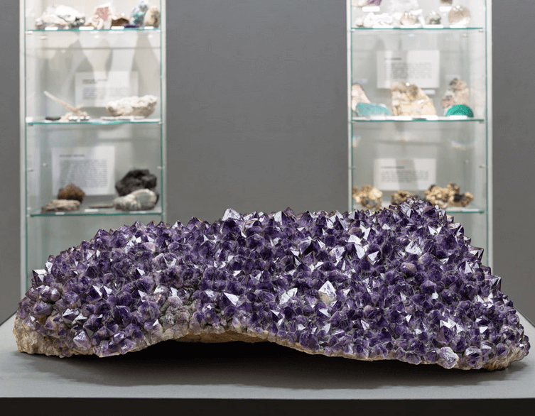 The mineral collection of the museum is unique in several ways