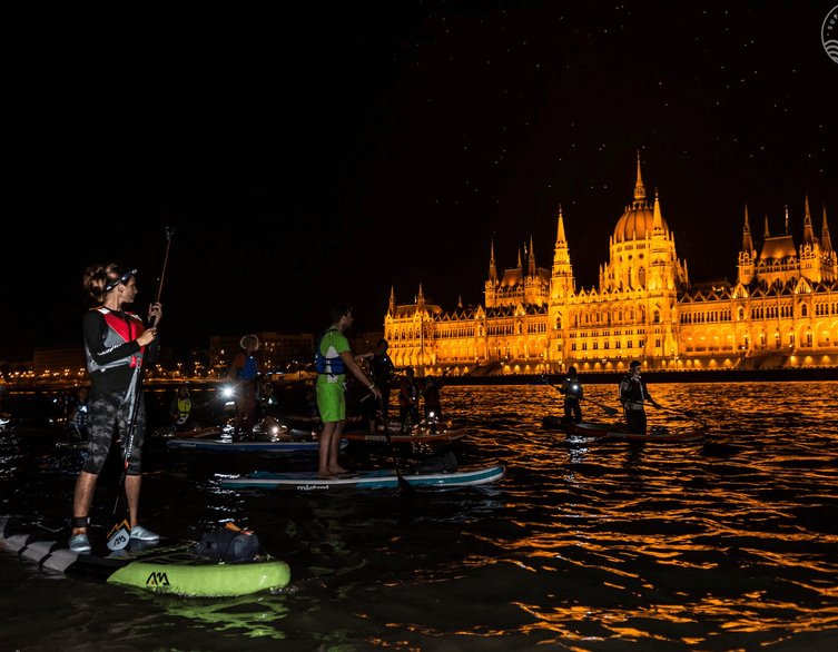 Budapest Night SUP Tour: Paddle Through the City of Lights, August 2