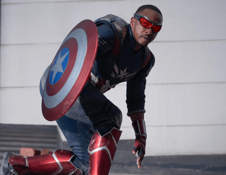 Hollywood Stars Anthony Mackie and Jamie Dornan Turn Budapest into Winter Movie Set: Marvel Hero Spotted at Basilica