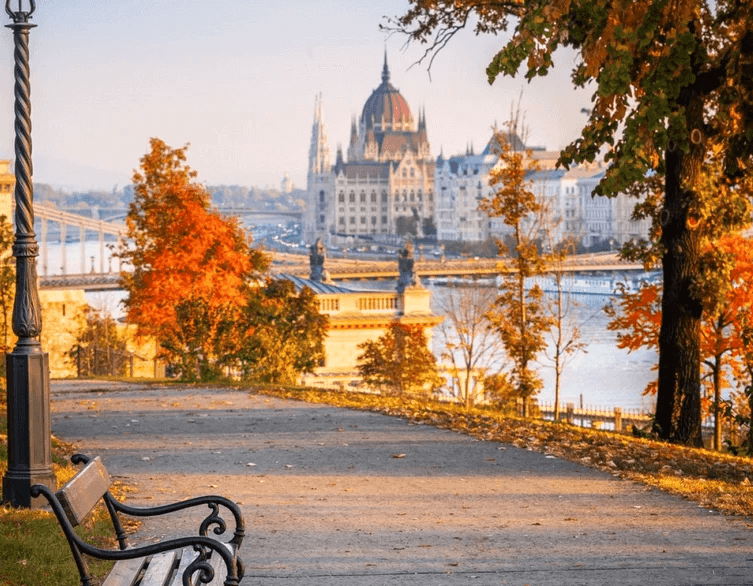 A Perfect Autumn Day in Budapest: Make the Most of One Day in the City