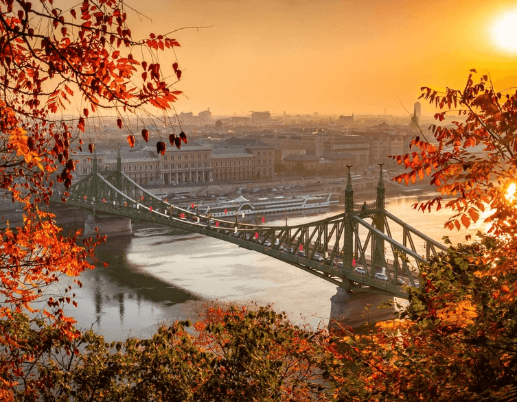 Fall in Love with Budapest: 6 Picture-Perfect Spots for Autumn Photos