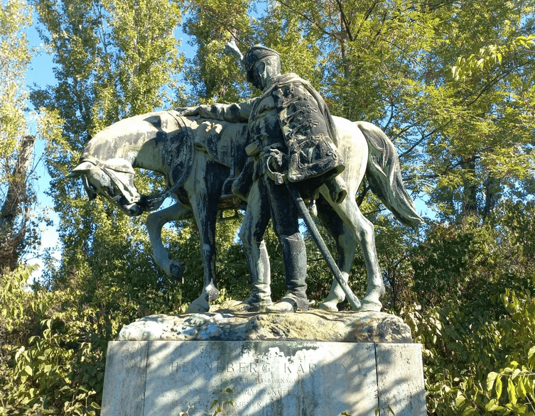 The cemetery’s only equestrian composition created by Alajos Stróbl