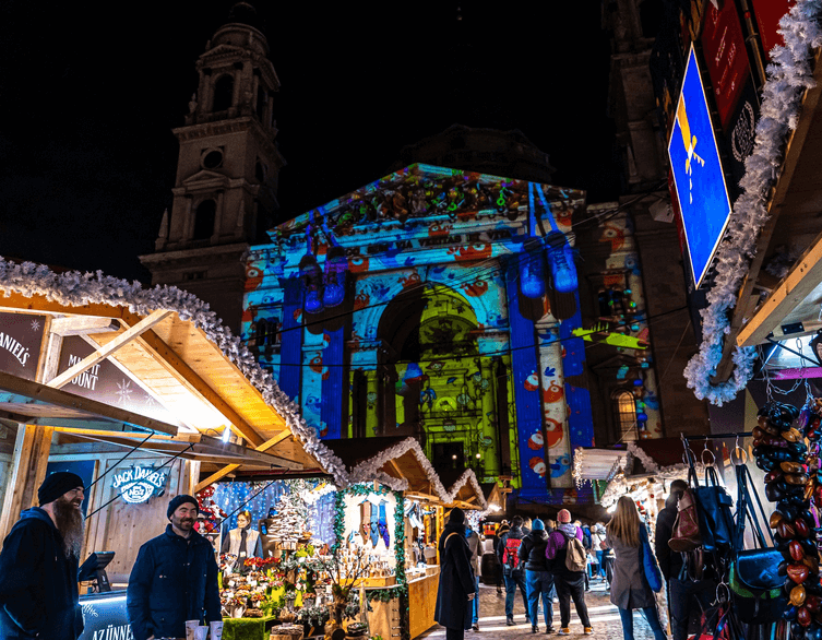Budapest's Biggest Christmas Markets Open With Dazzling New Light Shows and Festive Surprises