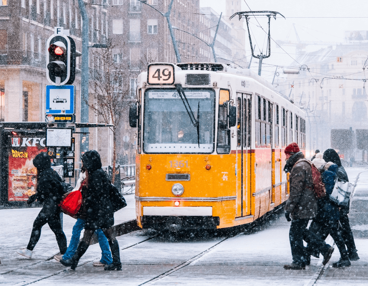 Heavy Snow and Cold in Budapest: What Tourists Need to Know Right Now