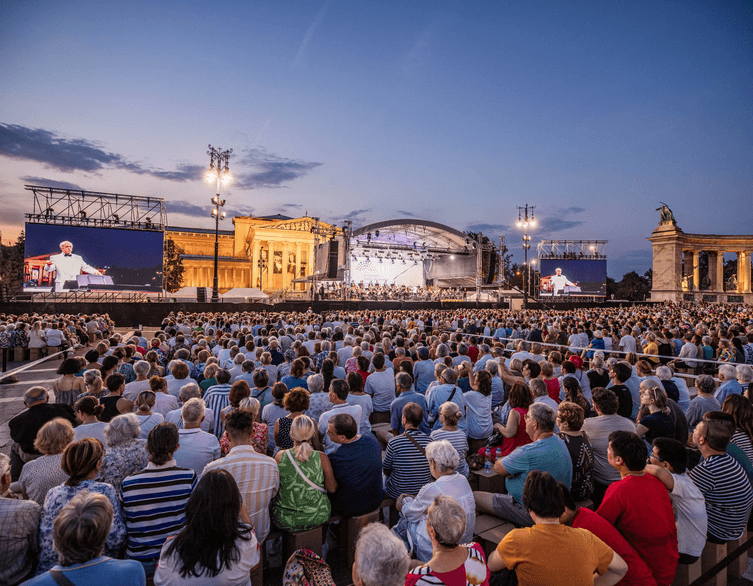 Budapest Festival Orchestra Returns to Heroes' Square